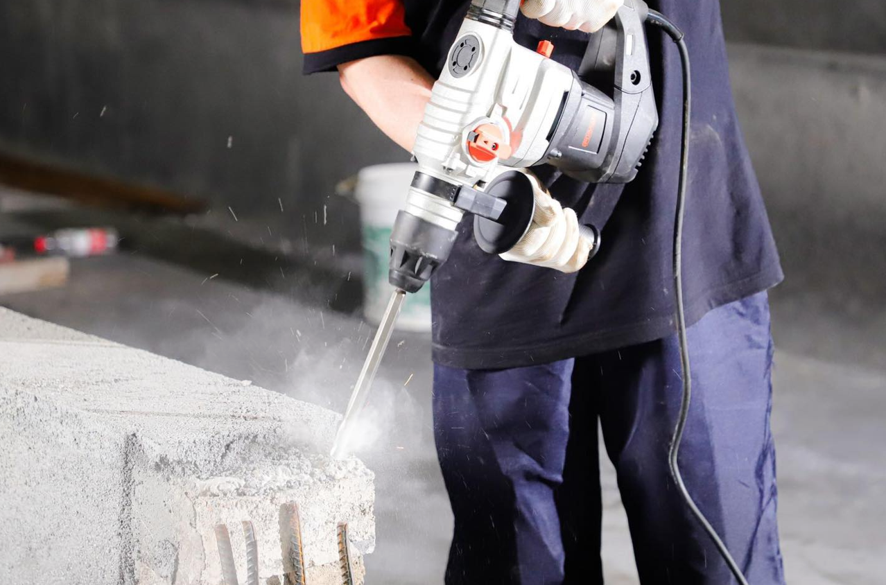 ჩაქუჩ-ბურღი ელექტრო FIXMAN FM2051500