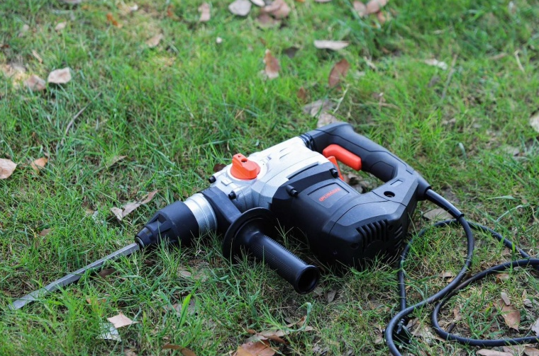 ჩაქუჩ-ბურღი ელექტრო FIXMAN FM2051500