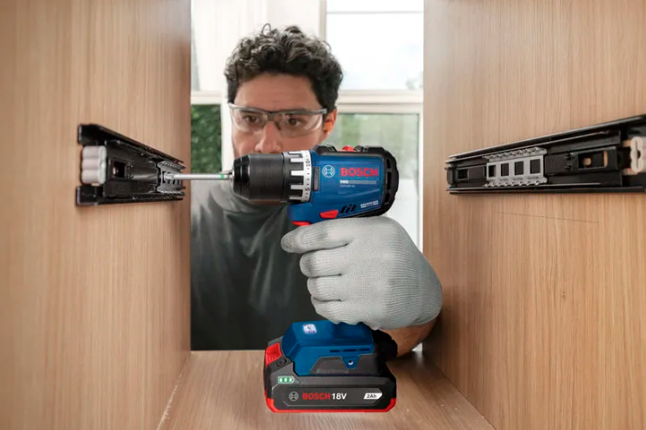 სჭვალსახრახნი აკუმულატორის Bosch PRO GSR18V-52