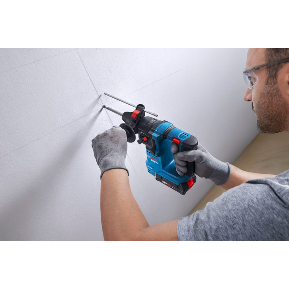 პერფორატორი აკუმულატორის Bosch GBH 18V-18