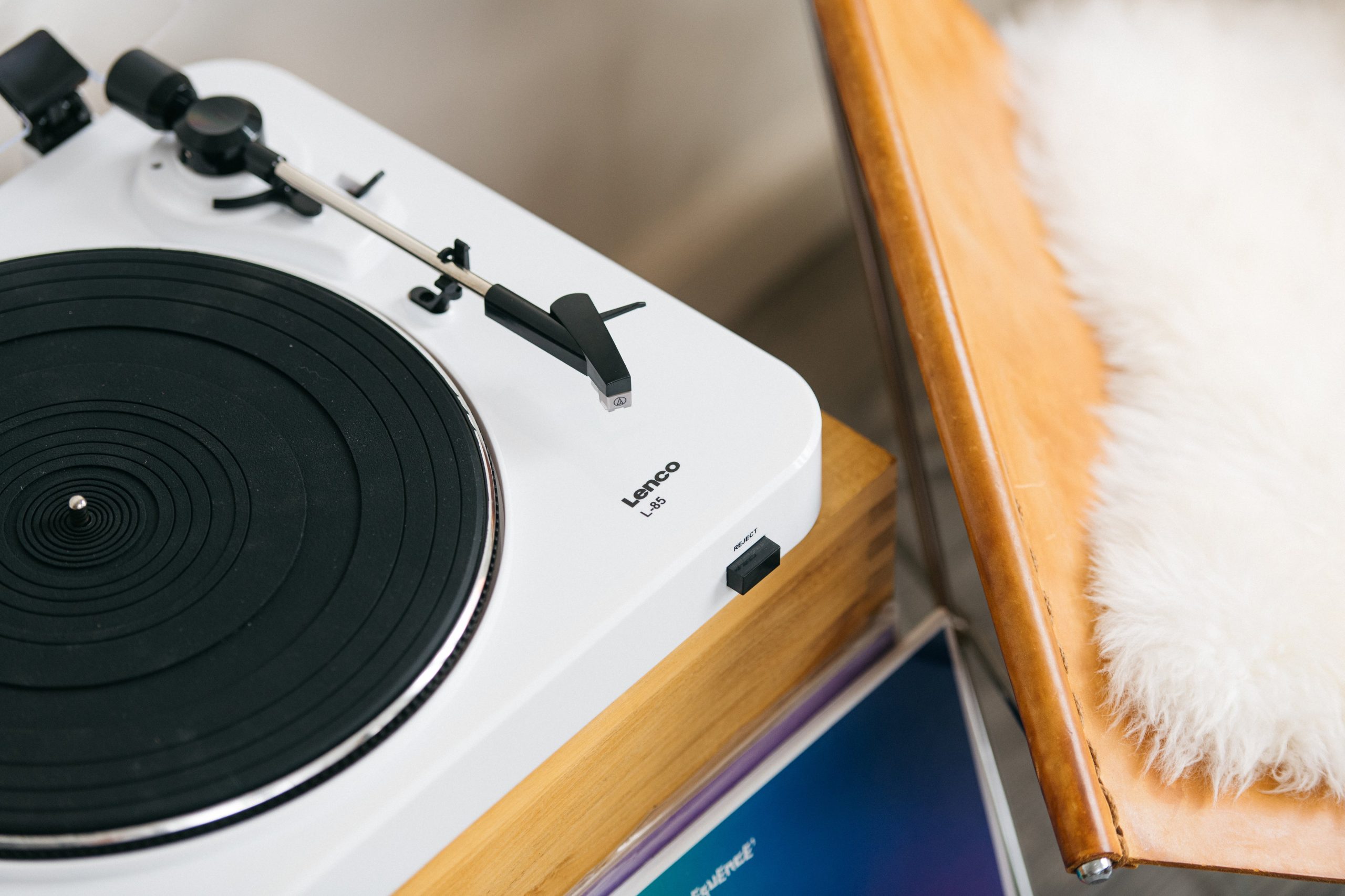 ფირსაკრავი Lenco L-85 Turntable With USB Direct Encoding White